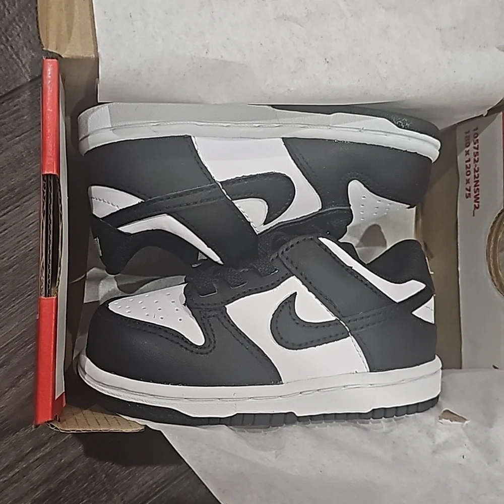 Nike Kids Black and White Low-Top Sneakers